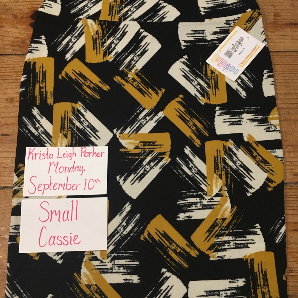 Small Cassie Pencil Skirt Lularoe